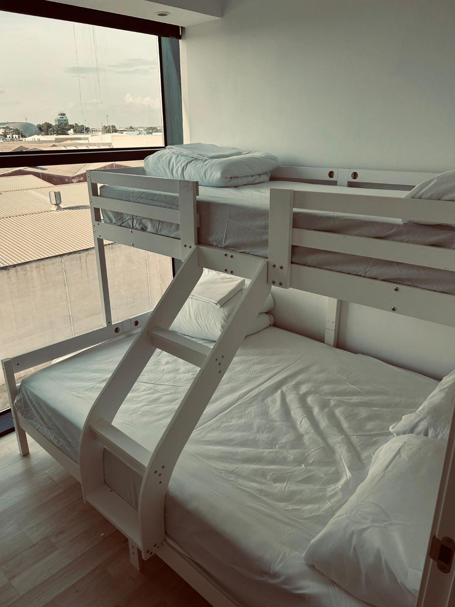 Mi Huesped Valencia, Aeropuerto Manises Aparthotel Eksteriør bilde