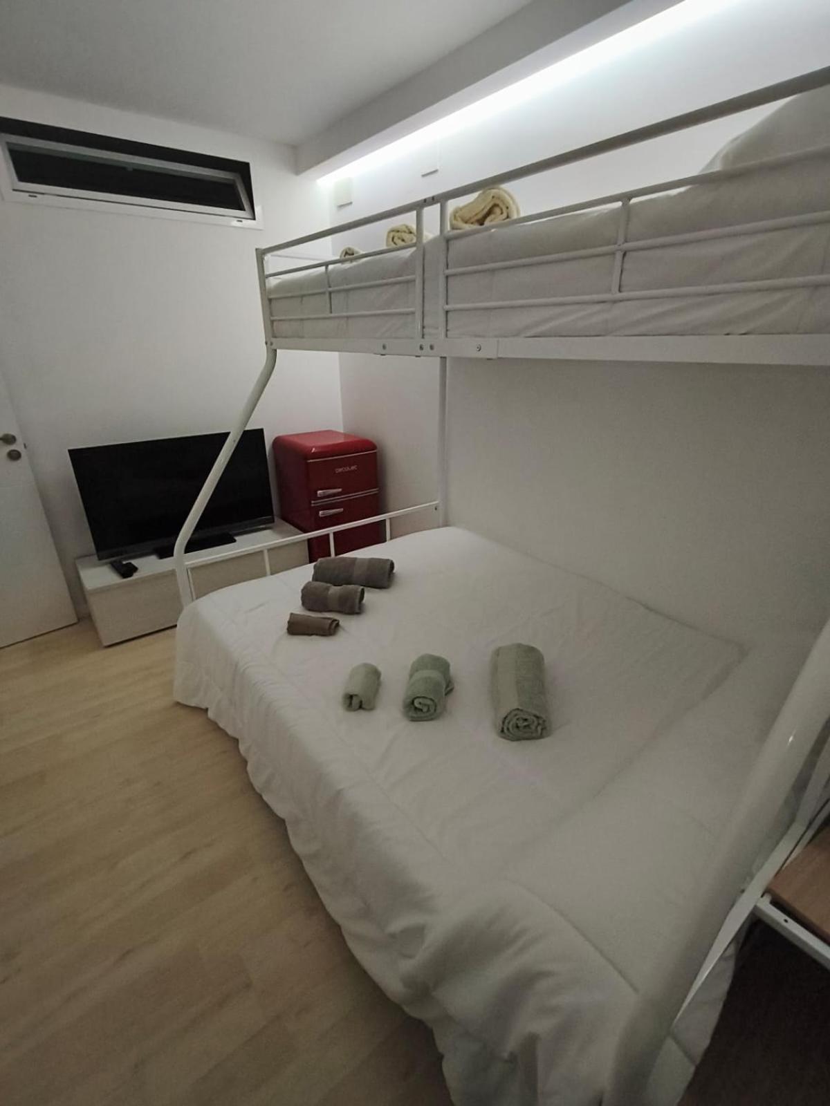 Mi Huesped Valencia, Aeropuerto Manises Aparthotel Eksteriør bilde
